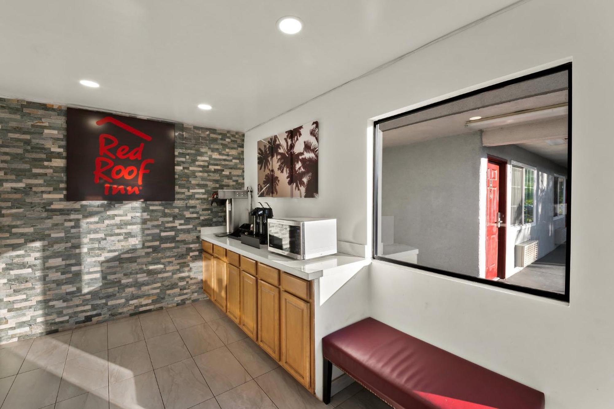 Red Roof Inn Los Angeles - Bellflower Exterior photo